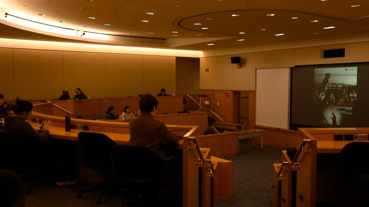 Đạo diễn Lan Nguy&ecirc;n: C&agrave;ng đi xa, c&agrave;ng biết r&otilde; m&igrave;nh l&agrave; ai  - Ảnh 2.