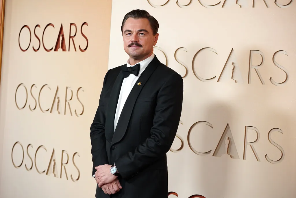 Tài tử, minh tinh lộng lẫy trên thảm đỏ Oscars 2026 - Ảnh 16.