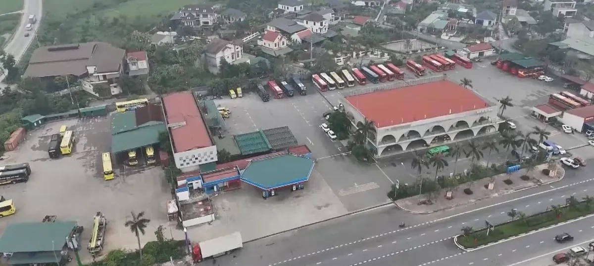 Hà Tĩnh: Ngành vận tải nỗ lực bình ổn trước áp lực giá nhiên liệu tăng cao- Ảnh 2. Hà Tĩnh: Ngành vận tải nỗ lực bình ổn trước áp lực giá nhiên liệu tăng cao- Ảnh 2.