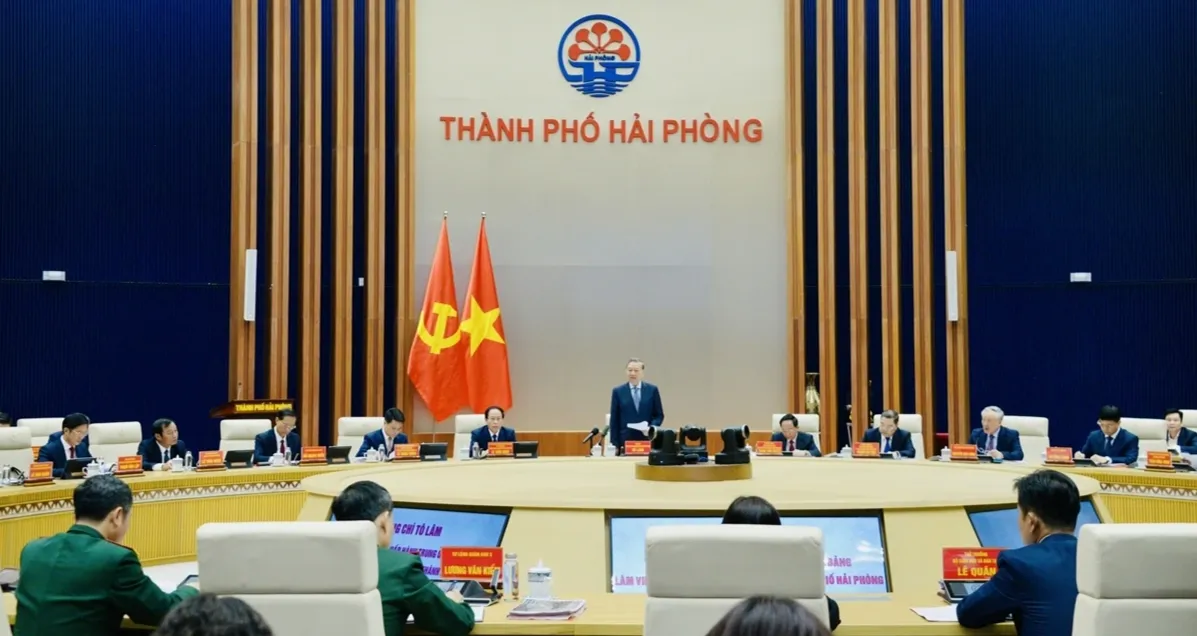 Tổng Bí thư Tô Lâm định hướng Hải Phòng trở thành trung tâm công nghiệp, logistics và kinh tế biển hiện đại- Ảnh 1. Tổng Bí thư Tô Lâm định hướng Hải Phòng trở thành trung tâm công nghiệp, logistics và kinh tế biển hiện đại- Ảnh 1.