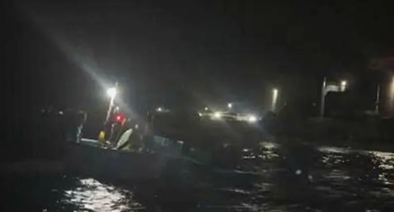 Tìm thấy thi thể người đàn ông trên vịnh Vân Phong - Ảnh 1.