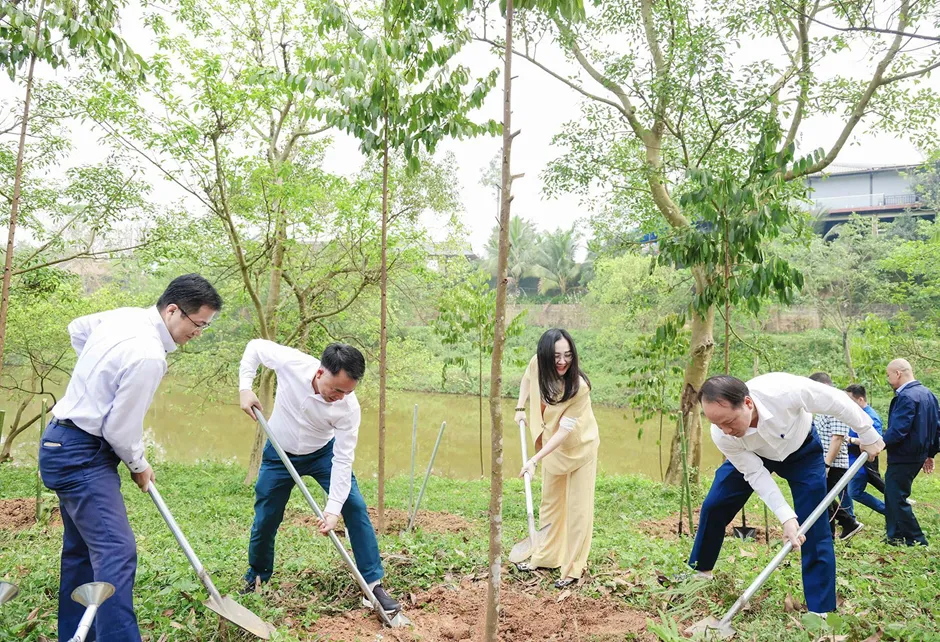 7 năm trồng cây xanh: Toyota cam kết vì một Việt Nam kiên cường và thịnh vượng - Ảnh 2.