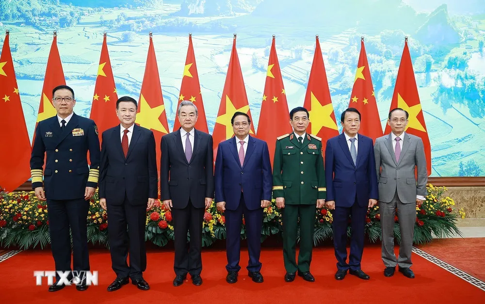 Thủ tướng tiếp Bộ trưởng Ngoại giao, Quốc ph&ograve;ng, C&ocirc;ng an Trung Quốc - Ảnh 1.