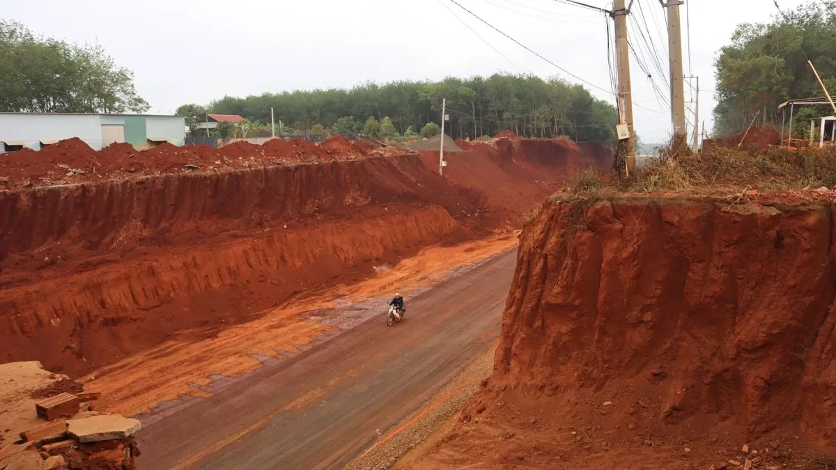 Ban Quản l&yacute; dự &aacute;n Đồng Nai xin lỗi người d&acirc;n vụ nh&agrave; ch&ecirc;nh v&ecirc;nh b&ecirc;n m&eacute;p vực- Ảnh 2.