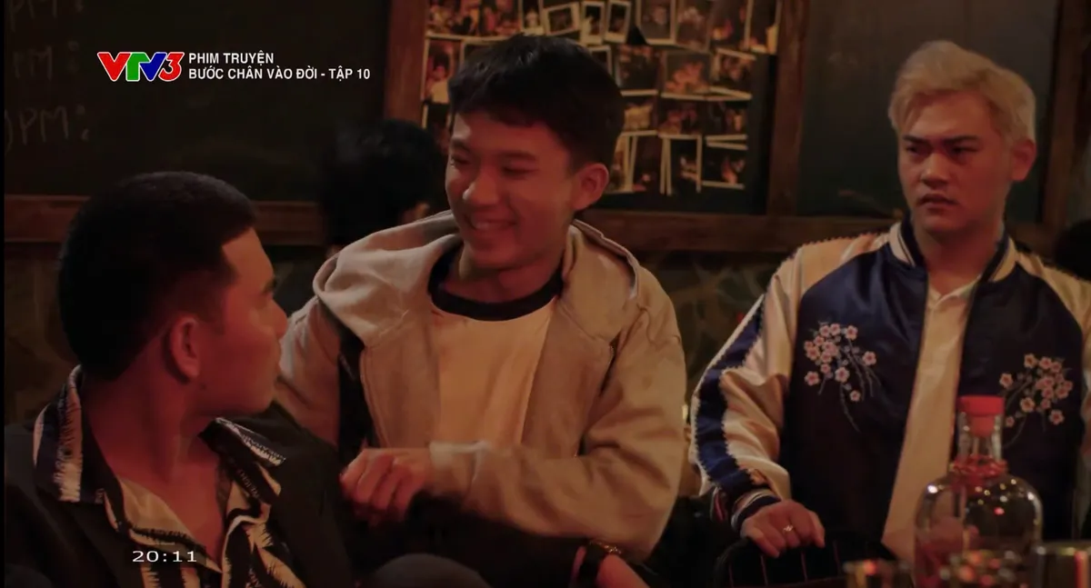 Bước ch&acirc;n v&agrave;o đời - Tập 10: B&agrave; Dung li&ecirc;n tục đẩy Qu&acirc;n v&agrave; Thương v&agrave;o t&igrave;nh huống kh&oacute; xử - Ảnh 22.