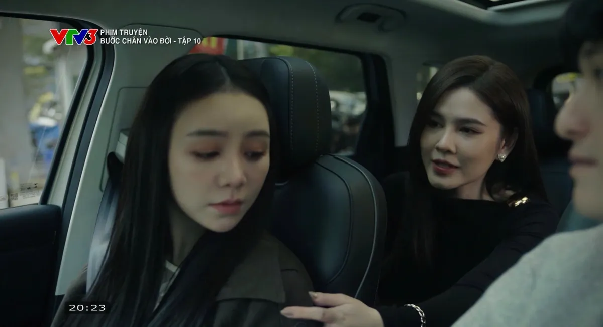 Bước ch&acirc;n v&agrave;o đời - Tập 10: B&agrave; Dung li&ecirc;n tục đẩy Qu&acirc;n v&agrave; Thương v&agrave;o t&igrave;nh huống kh&oacute; xử - Ảnh 10.