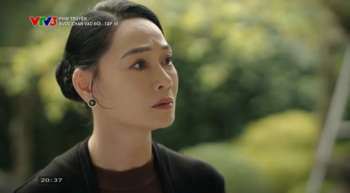 Bước ch&acirc;n v&agrave;o đời - Tập 10: B&agrave; Dung li&ecirc;n tục đẩy Qu&acirc;n v&agrave; Thương v&agrave;o t&igrave;nh huống kh&oacute; xử - Ảnh 15.