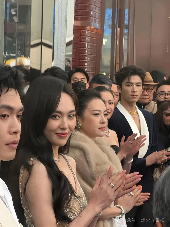 Đường Y&ecirc;n "vượt mặt" Chương Tử Di- Ảnh 3.