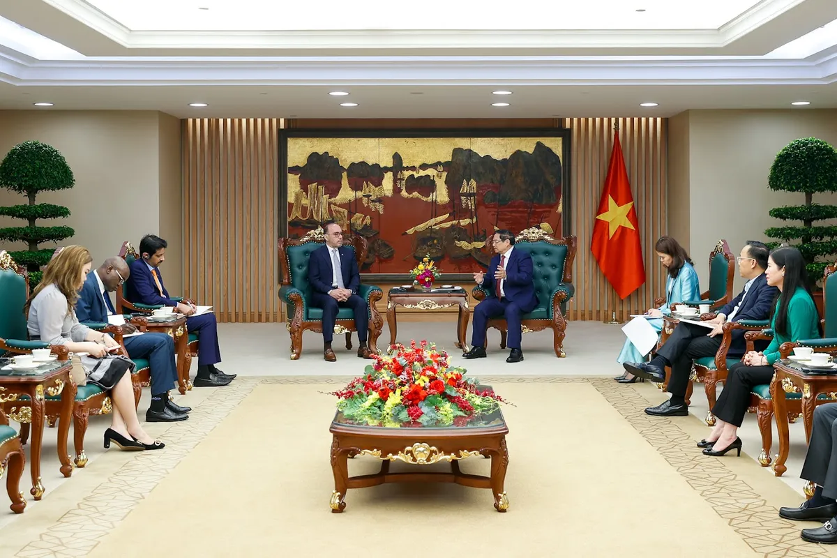 Thủ tướng Phạm Minh Chính tiếp Đại sứ Qatar, thúc đẩy hợp tác năng lượng và triển khai các thỏa thuận song phương- Ảnh 1. Thủ tướng Phạm Minh Chính tiếp Đại sứ Qatar, thúc đẩy hợp tác năng lượng và triển khai các thỏa thuận song phương- Ảnh 1.