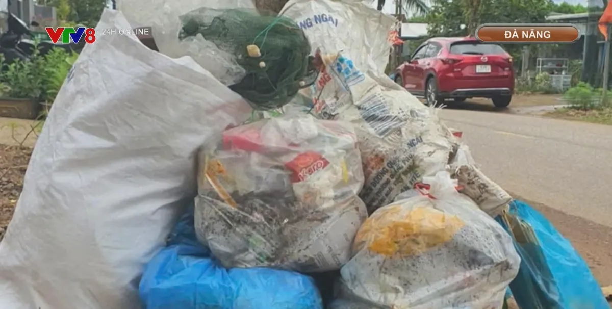 Hàng nghìn tấn rác thải tồn đọng, nhiều xã ở Đà Nẵng đồng loạt kêu cứu- Ảnh 3. Hàng nghìn tấn rác thải tồn đọng, nhiều xã ở Đà Nẵng đồng loạt kêu cứu- Ảnh 3.