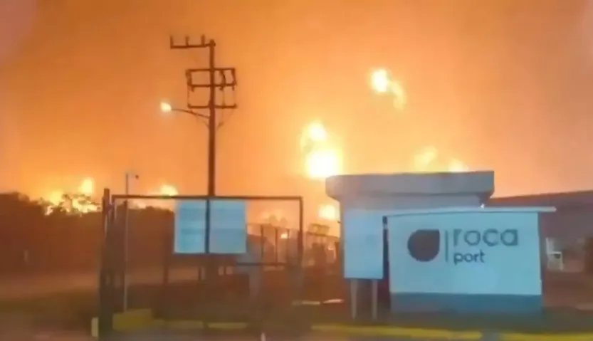 Ch&aacute;y nh&agrave; m&aacute;y lọc dầu ở Mexico khiến 5 người thiệt mạng - Ảnh 1.