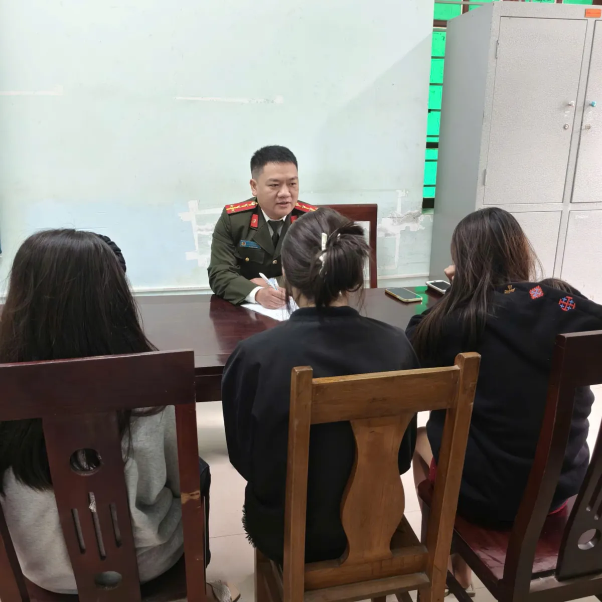 Nghệ An phát triển, ứng dụng trí tuệ nhân tạo để giám sát hành vi mua bán người trên mạng - Ảnh 1.