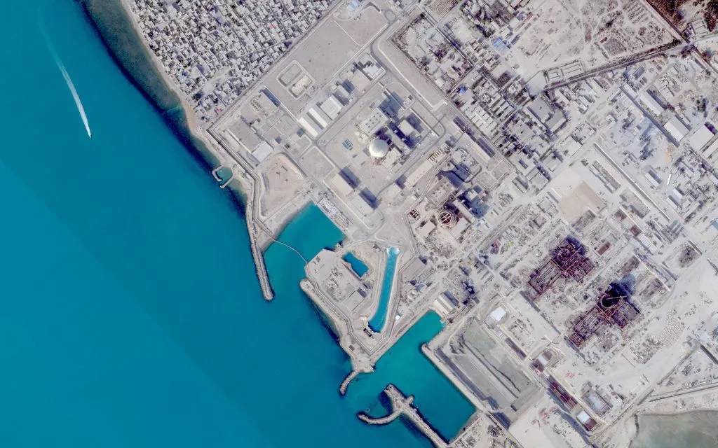 Bức ảnh vệ tinh từ Planet Labs PBC cho thấy Nhà máy điện hạt nhân Bushehr của Iran ở Bushehr, gần eo biển Hormuz, ngày 7/12/2025 (Ảnh: AP)