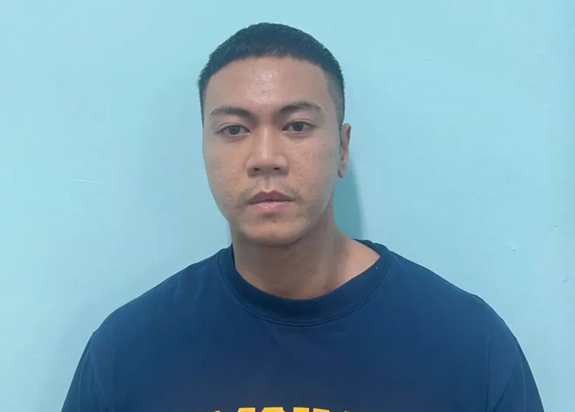 X&aacute;c minh vụ người đ&agrave;n &ocirc;ng h&agrave;nh hung nữ shipper giữa đường ở TP.HCM- Ảnh 1.