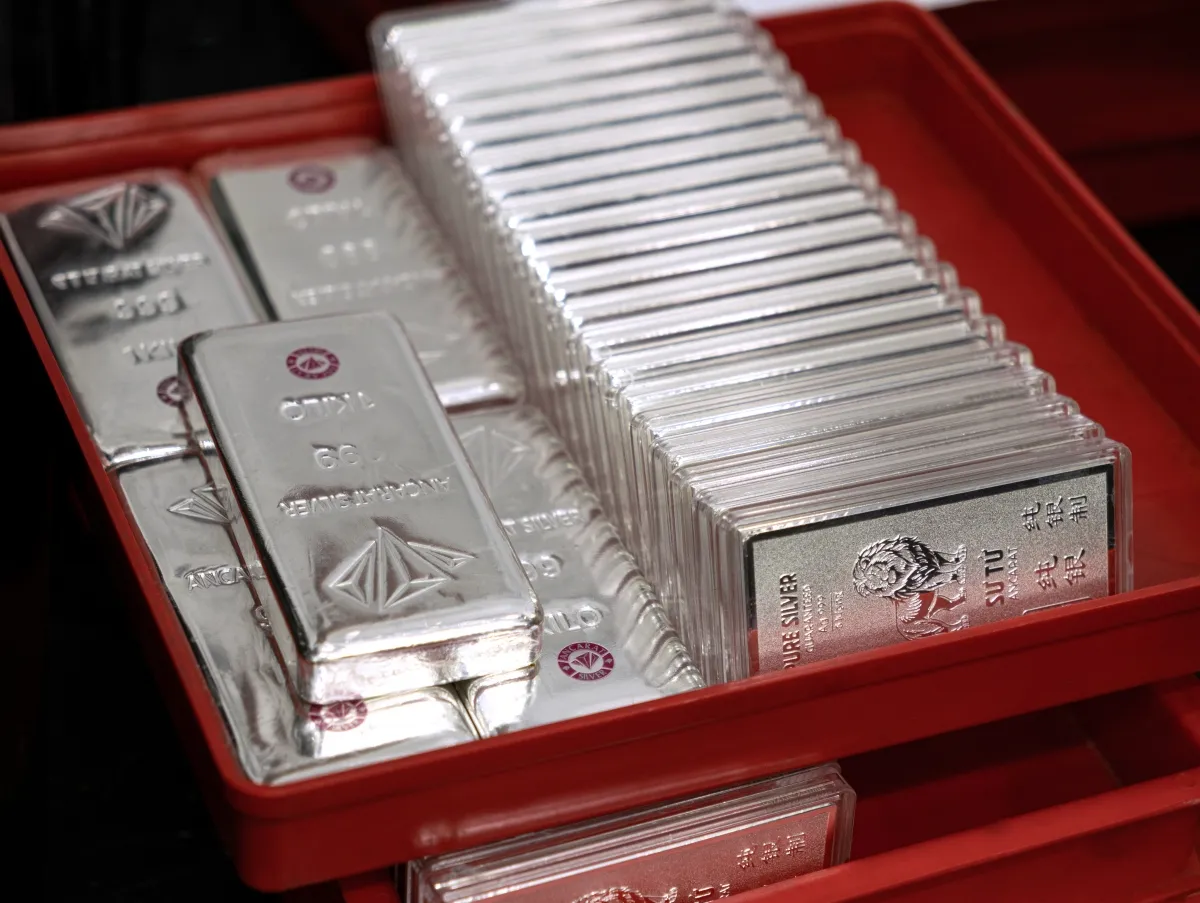 Gi&aacute; v&agrave;ng giao dịch 183 triệu đồng/lượng - Ảnh 1.