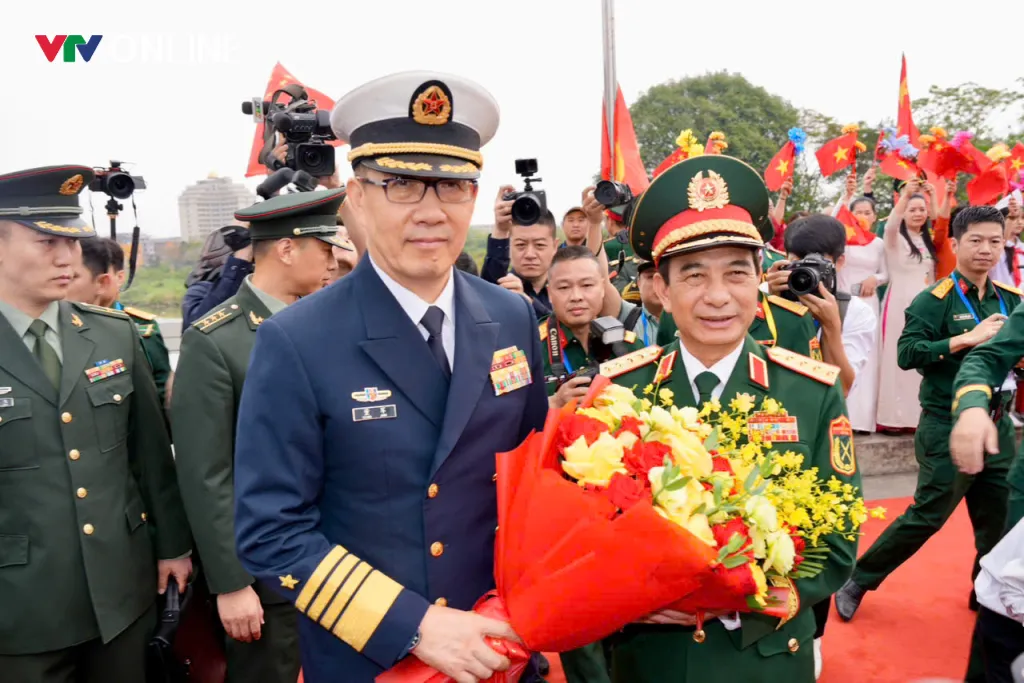 Giao lưu hữu nghị quốc ph&ograve;ng bi&ecirc;n giới Việt Nam - Trung Quốc lần thứ 10 - Ảnh 1.