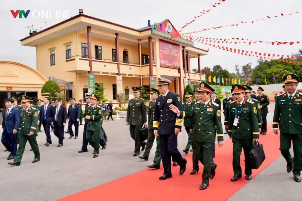 Giao lưu hữu nghị quốc ph&ograve;ng bi&ecirc;n giới Việt Nam - Trung Quốc lần thứ 10 - Ảnh 6.