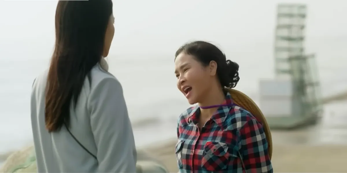 Kh&ocirc;ng giới hạn - Tập 28: Lam Anh bị mắng chửi l&agrave; tiểu tam, quấy rối giữa đường - Ảnh 5.