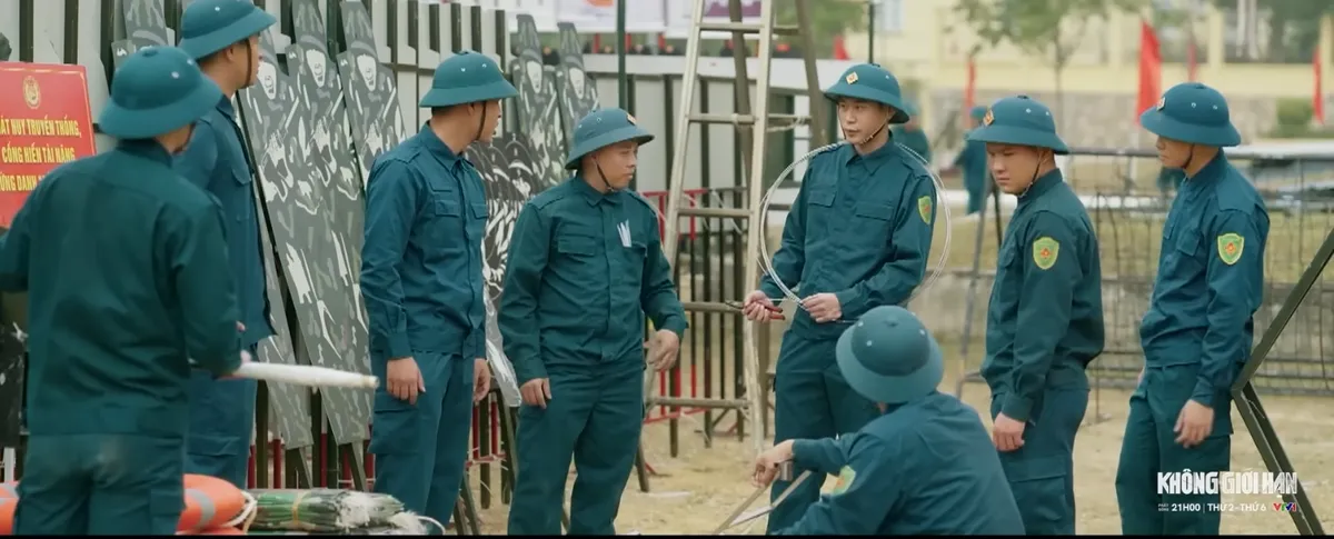 Kh&ocirc;ng giới hạn - Tập 28: Lam Anh bị mắng chửi l&agrave; tiểu tam, quấy rối giữa đường - Ảnh 6.