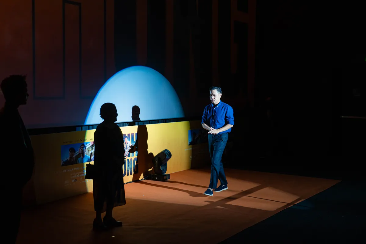 Điểm tin sao Việt: O Hồng về thăm th&agrave;nh cổ Quảng Trị - Ảnh 7.