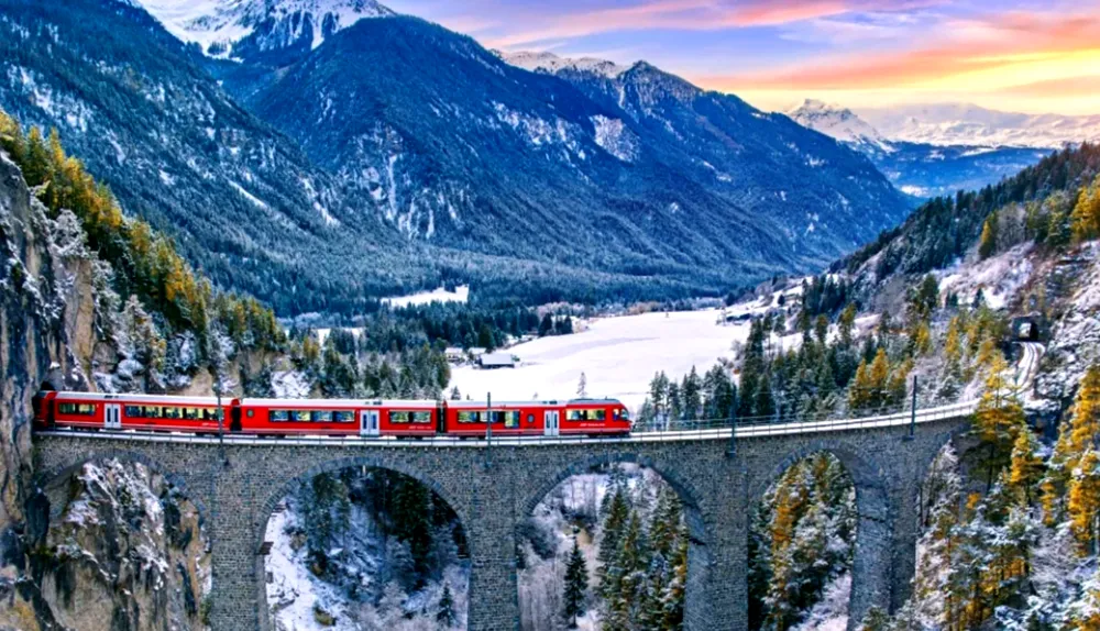 Glacier Express v&agrave; St. Moritz: H&agrave;nh tr&igrave;nh nơi con đường trở th&agrave;nh điểm đến- Ảnh 1.