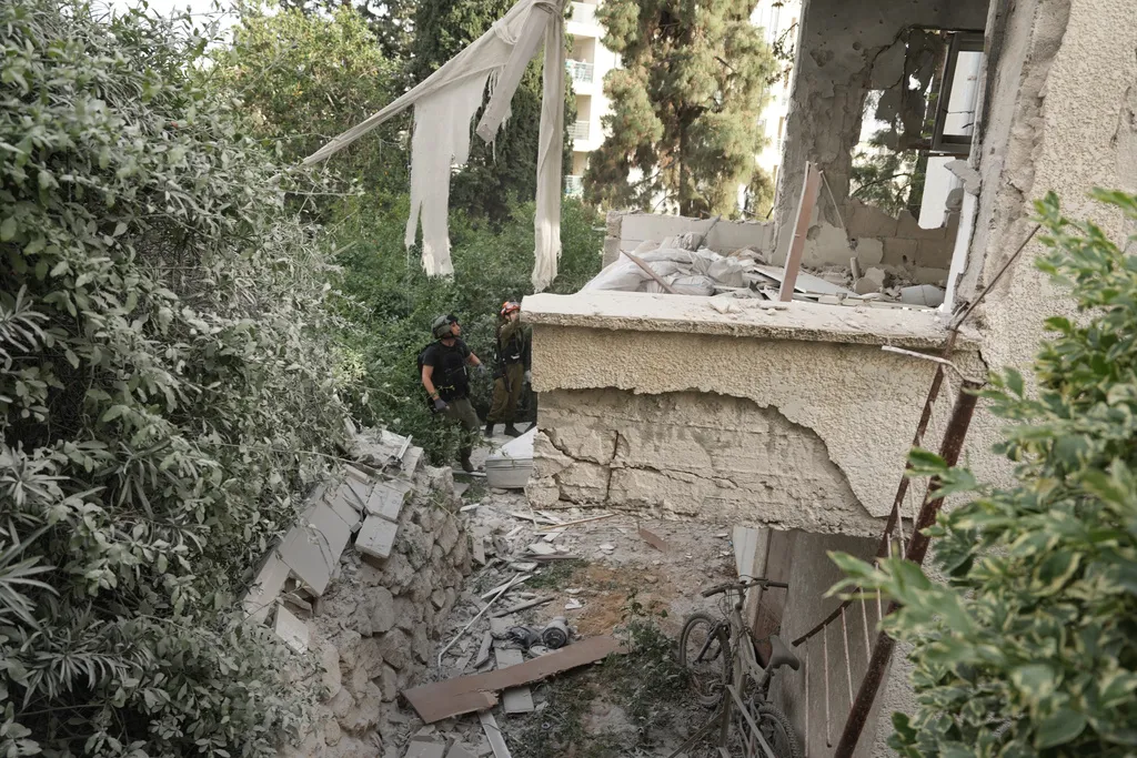 Tổng thống Trump chỉ tr&iacute;ch NATO từ chối hỗ trợ ở eo biển Hormuz - Ảnh 2.