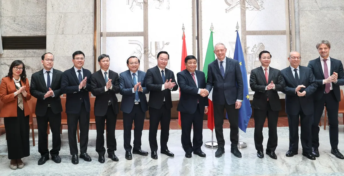 Triển khai ngay v&agrave; cụ thể ho&aacute; tiềm năng hợp t&aacute;c kinh tế Việt Nam &ndash; Italy - Ảnh 1.