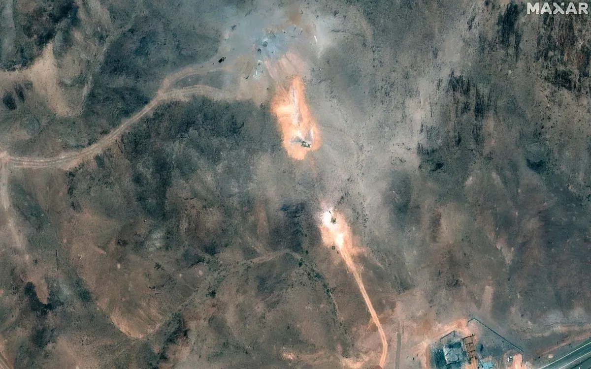 Hình ảnh vệ tinh ngày 1/7/2025 về khu phức hợp Nhà máy làm giàu nhiên liệu Fordow, ở miền trung Iran, sau cuộc không kích của Mỹ (Ảnh: AFP)