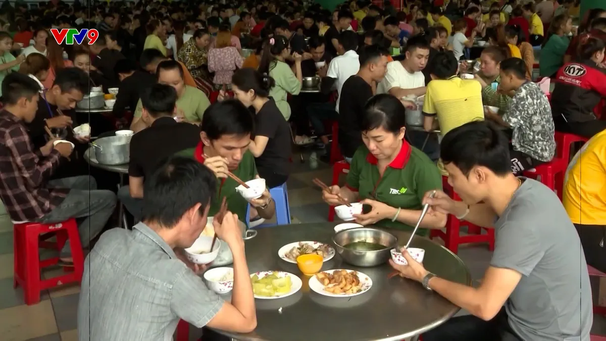 KY NGUYEN CNM.00_27_09_20.Still019.jpg