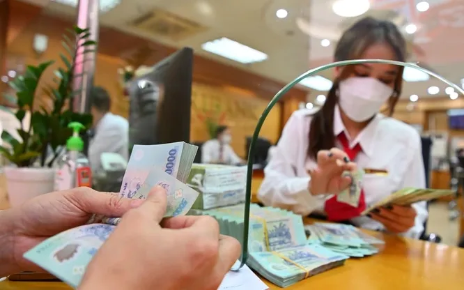 Lãi suất tiết kiệm lên 8%/năm