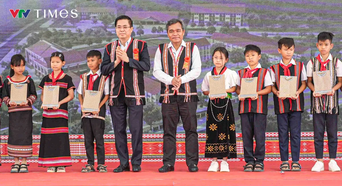 Quảng Ng&atilde;i: Khởi c&ocirc;ng x&acirc;y dựng 5 trường học ở bi&ecirc;n giới - Ảnh 3.