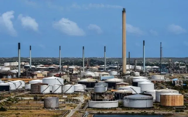 Nhà máy lọc dầu Isla ở Curacao, Venezuela. Ảnh: AFP/TTXVN