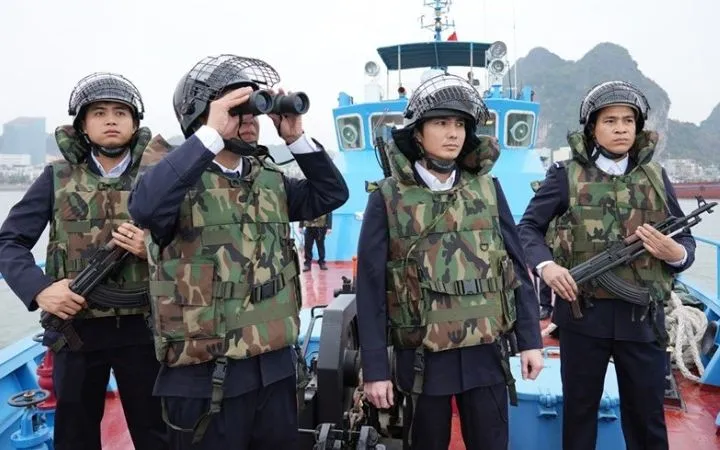 Xử lý nghiêm hành vi buôn lậu, gian lận thương mại, vận chuyển trái phép xăng dầu qua biên giới. Ảnh: VGP