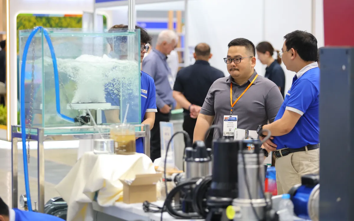 Những giải pháp nuôi thông minh, con giống mới trong ngành thuỷ sản nhận được sự quan tâm của khách tham quan triển lãm.