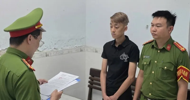 Bắt giữ thanh ni&ecirc;n 18 tuổi trộm 49 triệu đồng trong &ocirc; t&ocirc; tại Đ&agrave; Nẵng- Ảnh 1.