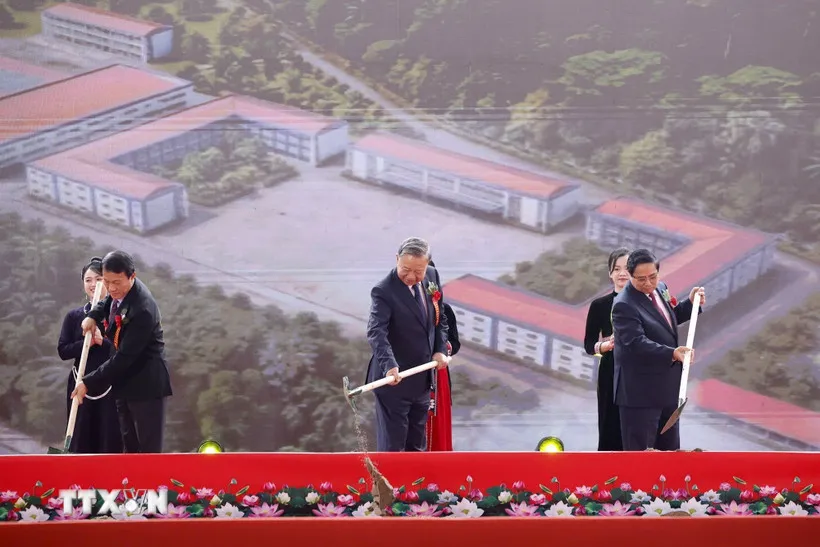 Tổng B&iacute; thư: Đưa Trường Phổ th&ocirc;ng nội tr&uacute; th&agrave;nh "cột mốc mềm" về gi&aacute;o dục v&ugrave;ng bi&ecirc;n - Ảnh 2.