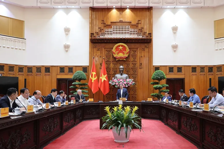 Thủ tướng: Đề xuất ứng ng&acirc;n s&aacute;ch nh&agrave; nước hỗ trợ Quỹ b&igrave;nh ổn gi&aacute; xăng dầu - Ảnh 1.