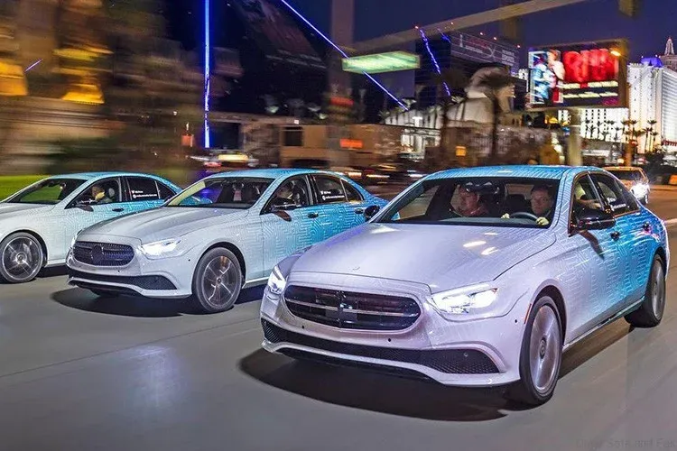 Mercedes-Benz c&acirc;n nhắc mở rộng hợp t&aacute;c với Geely để tăng tốc ph&aacute;t triển xe điện- Ảnh 1.