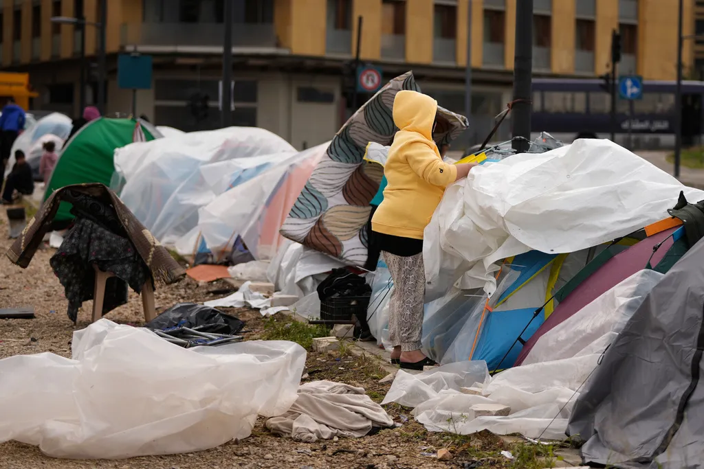 Nguy cơ khủng hoảng y tế gia tăng khi chiến sự tại Iran tiếp diễn - Ảnh 1.