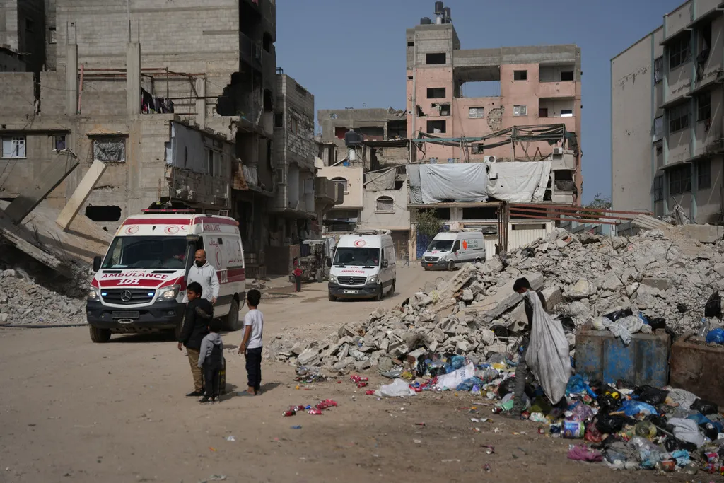 Israel mở lại cửa khẩu quan trọng ở Gaza trong bối cảnh nỗ lực ngừng bắn mới- Ảnh 1.