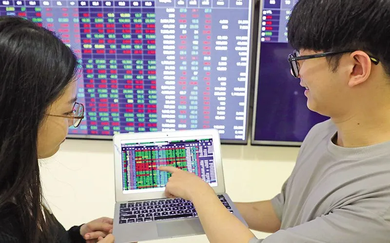 Việc FTSE Russell công bố nâng hạng Việt Nam từ nhóm cận biên lên nhóm mới nổi thứ cấp, nếu hoàn tất theo lộ trình, có thể mở ra khả năng thu hút khoảng 1,4 tỷ USD cho Việt Nam. 