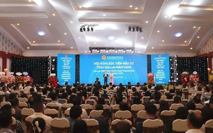 Hơn 200 đại biểu đại diện cho các doanh nghiệp,  nhà đầu tư tham gia buổi gặp gỡ lãnh đạo tỉnh Gia Lai với doanh nghiệp TP Hồ Chí Minh. 