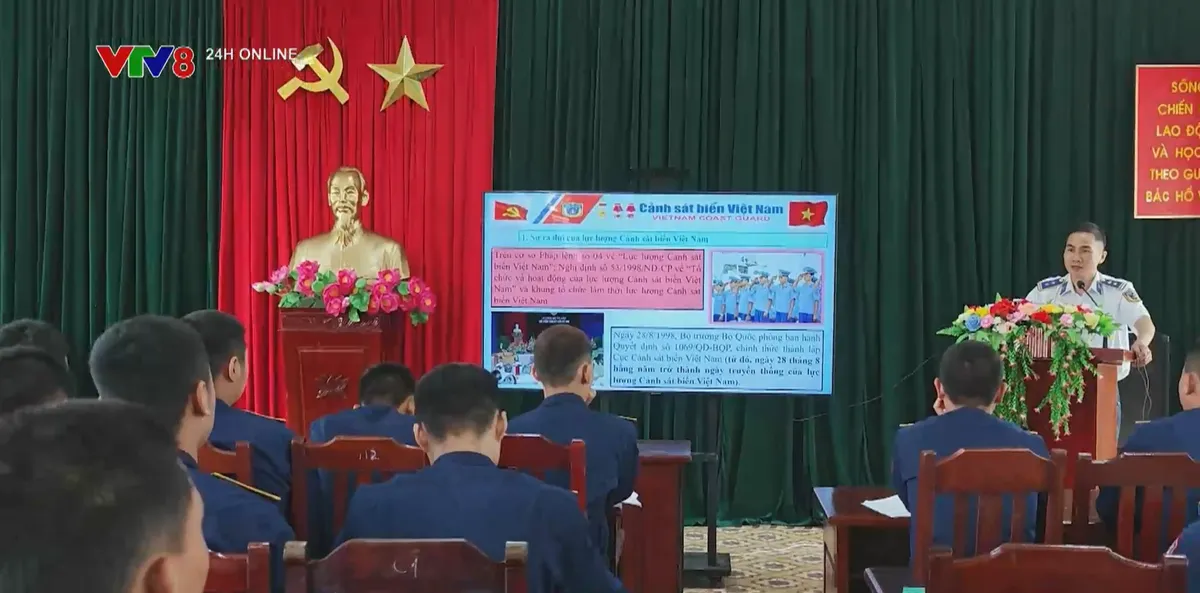 V&ugrave;ng Cảnh s&aacute;t biển 2 gi&aacute;o dục truyền thống cho chiến sỹ mới- Ảnh 1.