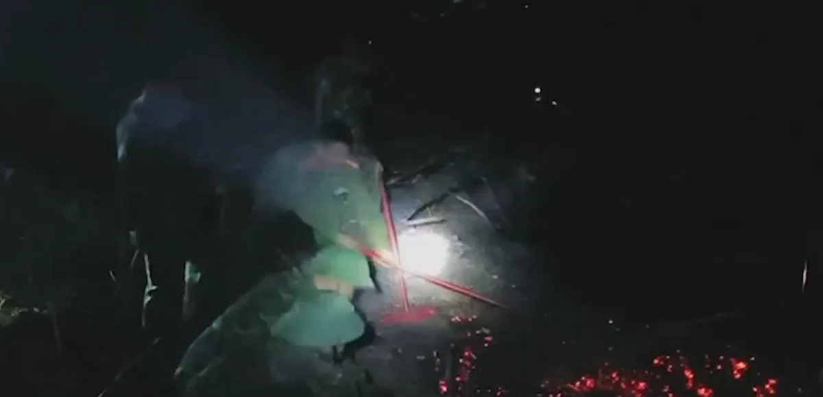 Kịp thời khống chế vụ cháy rừng tại xã A Lưới 1- Ảnh 2. Kịp thời khống chế vụ cháy rừng tại xã A Lưới 1- Ảnh 2.