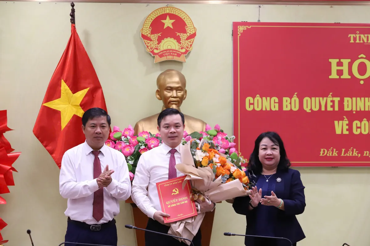 Công bố bí thư Đảng ủy UBND tỉnh Đắk Lắk - Ảnh 1.