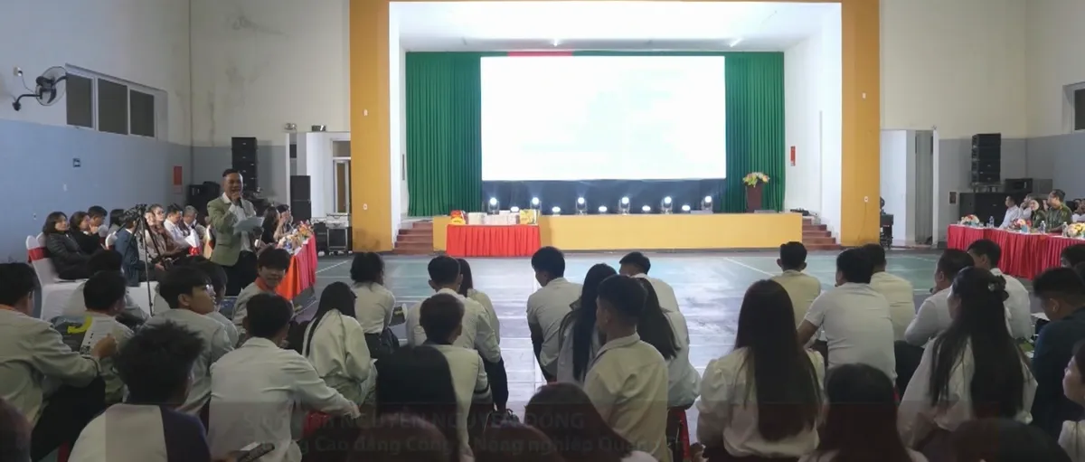 Truyền th&ocirc;ng ngăn chặn di cư tự do- Ảnh 3.