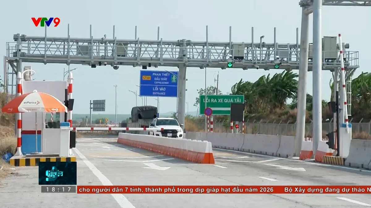 Khẩn trương khắc phục lỗi hệ thống thu phí tự động không dừng