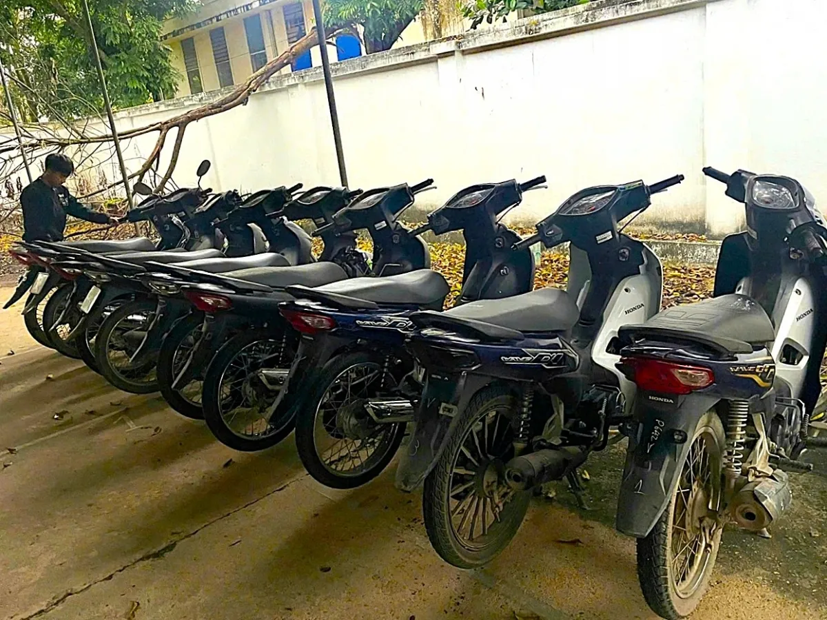 Bắt 9 đối tượng độ tuổi từ 16-20 trộm cắp xe máy liên tỉnh- Ảnh 3. Bắt 9 đối tượng độ tuổi từ 16-20 trộm cắp xe máy liên tỉnh- Ảnh 3.