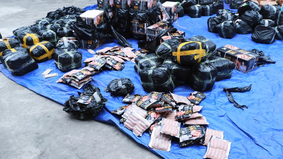 Tuy&ecirc;n Quang: Ph&aacute;t hiện, thu giữ hơn 2,3 tấn x&uacute;c x&iacute;ch kh&ocirc;ng r&otilde; nguồn gốc  - Ảnh 1.