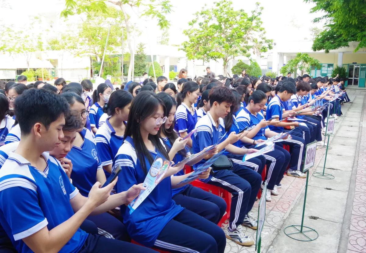 Học viện Hải qu&acirc;n đẩy mạnh ứng dụng chuyển đổi số trong tư vấn tuyển sinh - Ảnh 2.